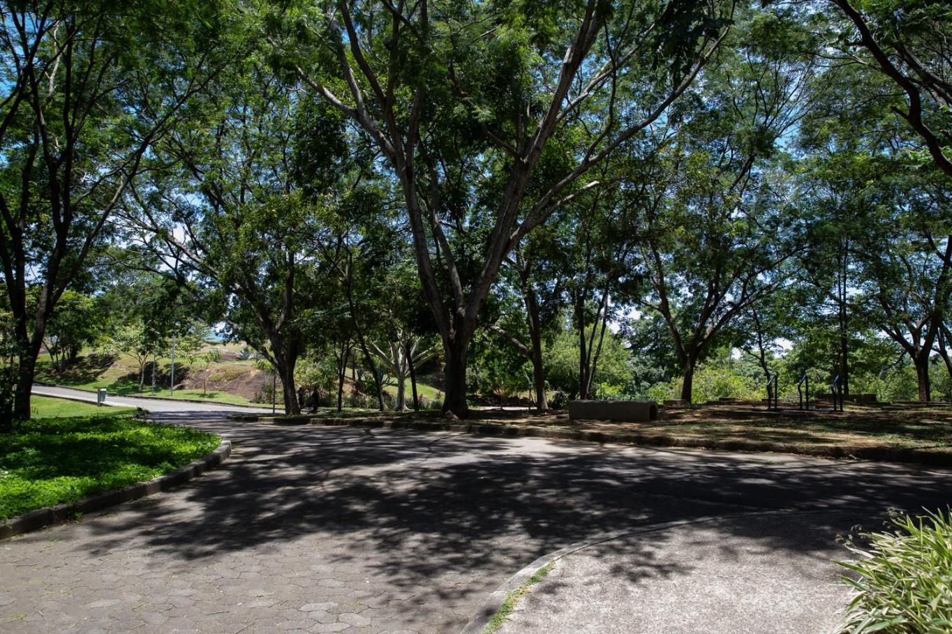 Apto A 1km Da De Camburi Com Wi-fi E Ar Cond * Vitória