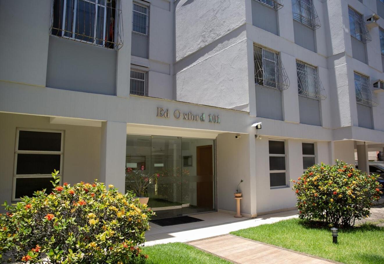 Apartamento Apto A 1km Da De Camburi Com Wi-fi E Ar Cond