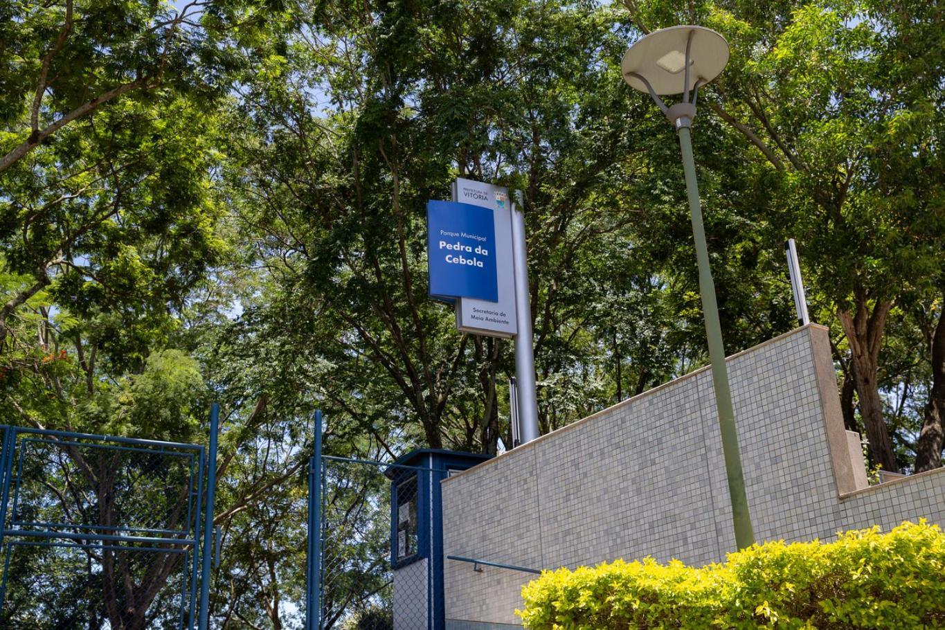 Apto A 1km Da De Camburi Com Wi-fi E Ar Cond Apartamento *