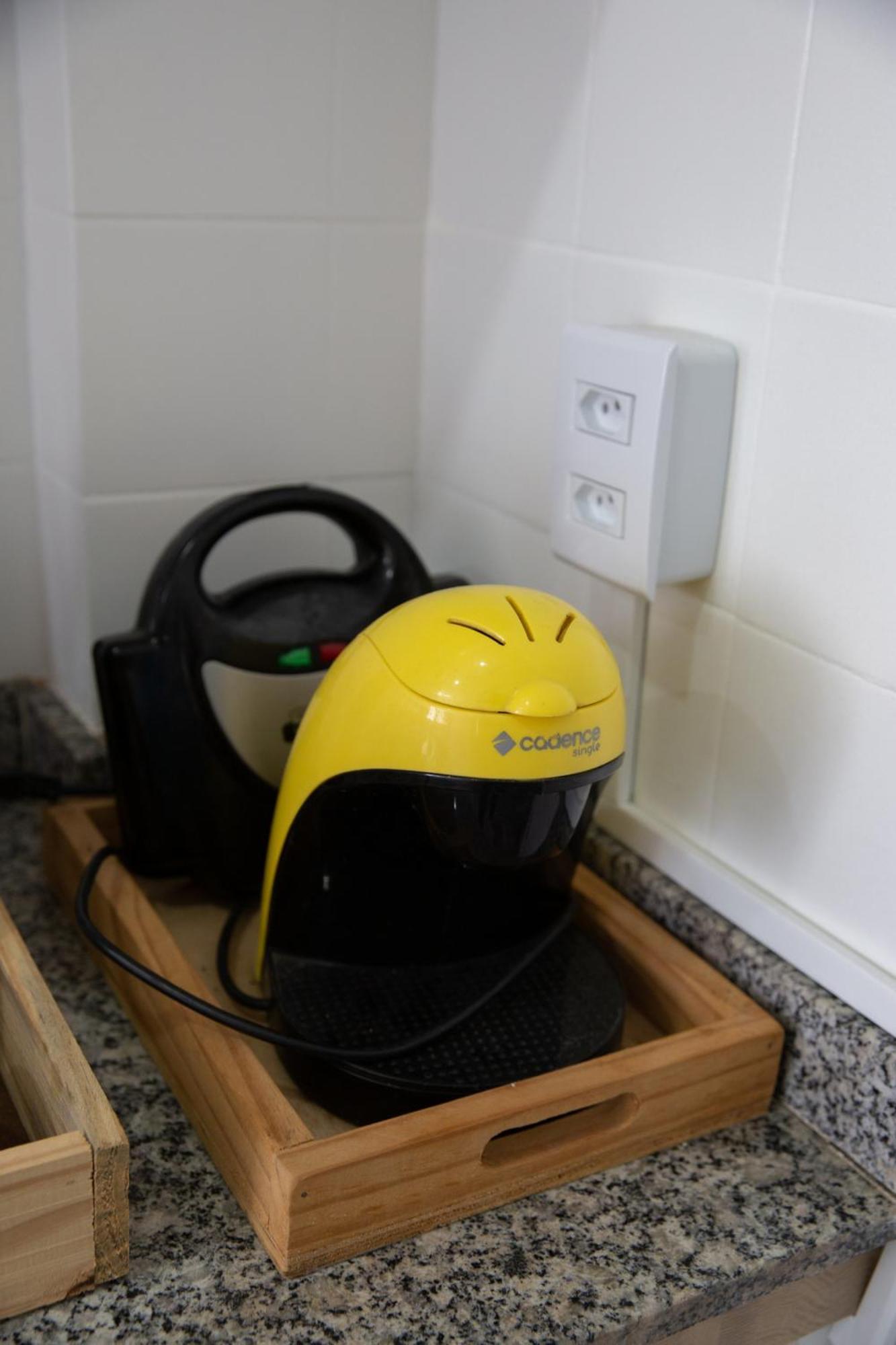 Apartamento Apto A 1km Da De Camburi Com Wi-fi E Ar Cond Vitória